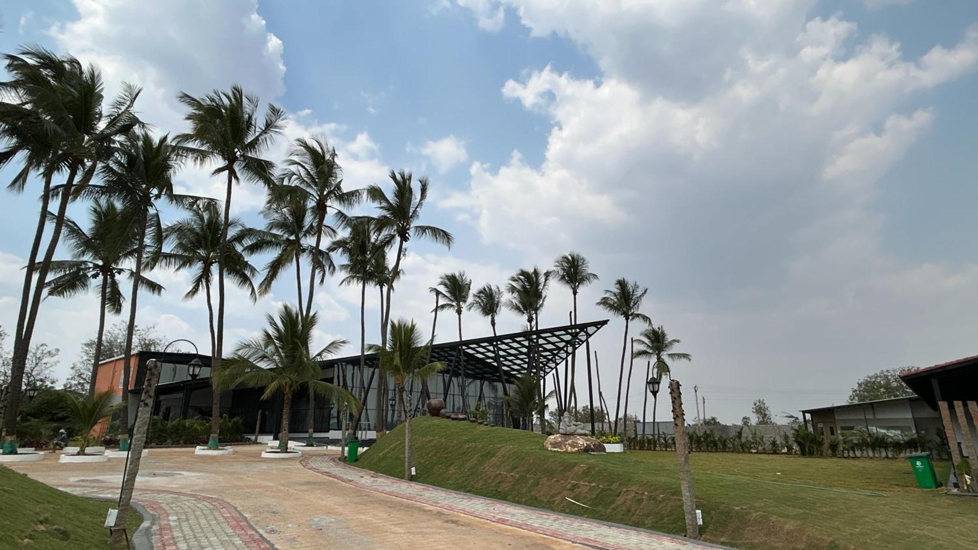Serene Resort Hyderabad Shamshabad Buitenkant foto