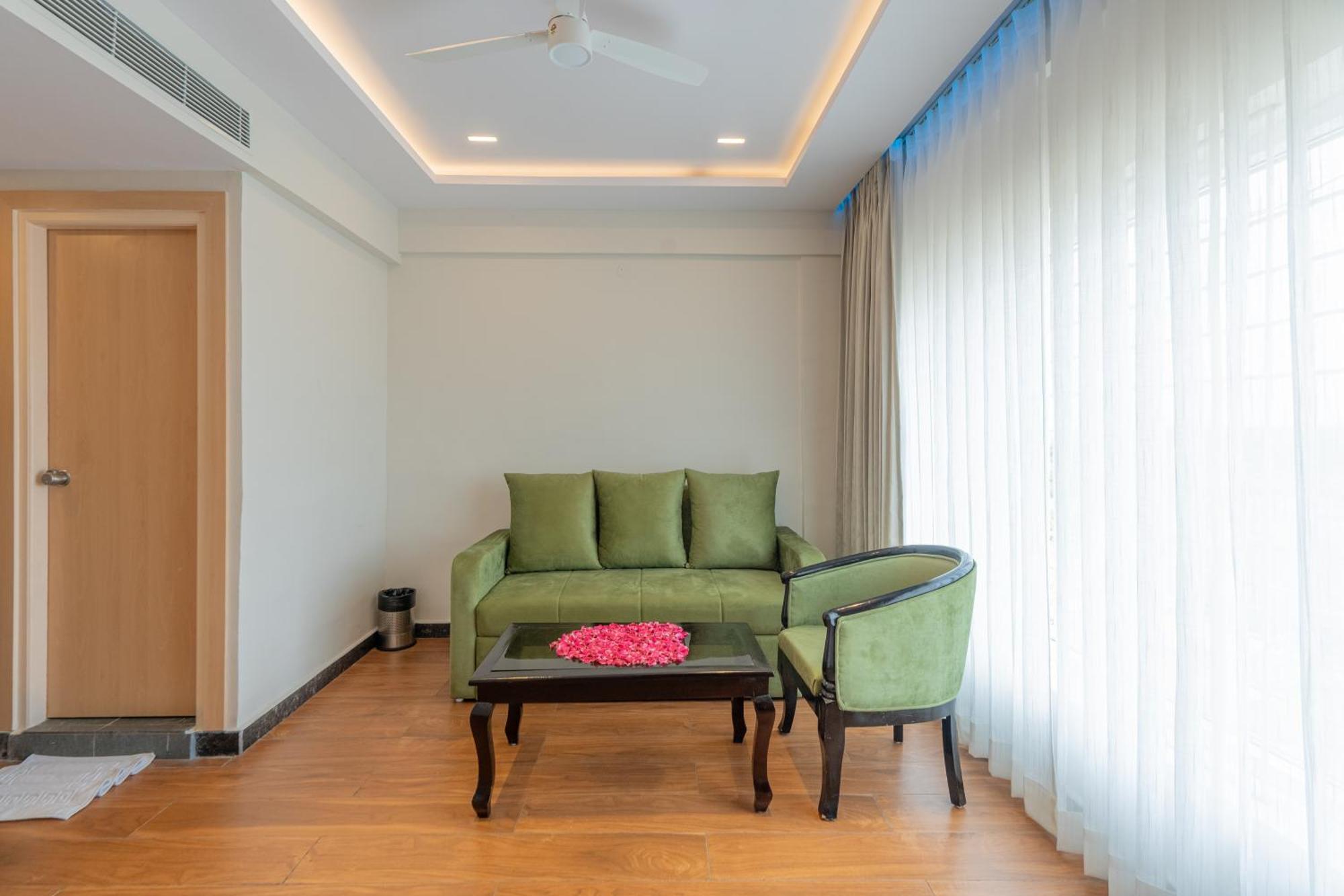 Serene Resort Hyderabad Shamshabad Buitenkant foto