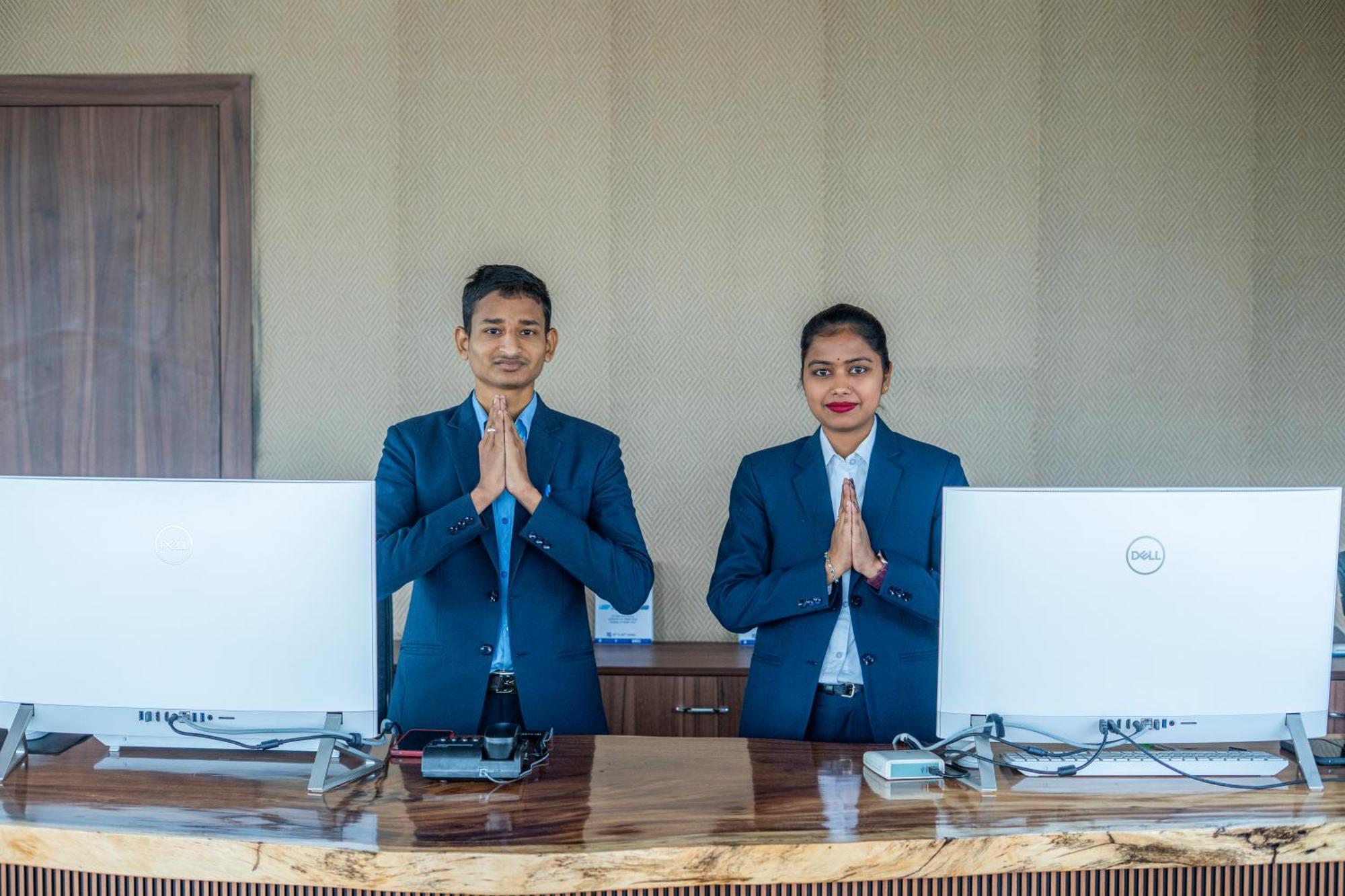 Serene Resort Hyderabad Shamshabad Buitenkant foto