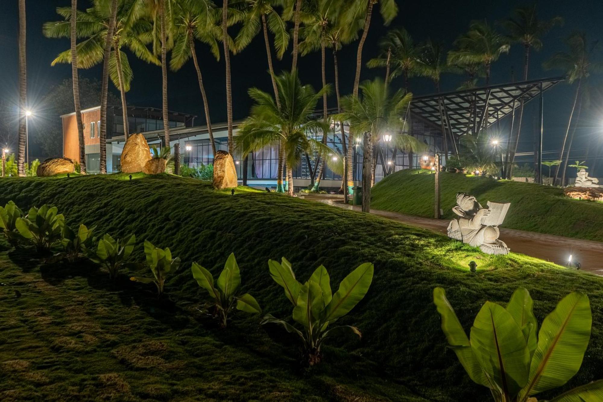 Serene Resort Hyderabad Shamshabad Buitenkant foto